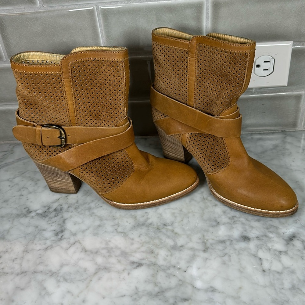 Aquatalia By Marvin K. Fawn Leather Bootie Brown Size 6.5 Made in Italy Boots
